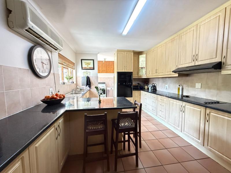 4 Bedroom Property for Sale in Panorama Western Cape
